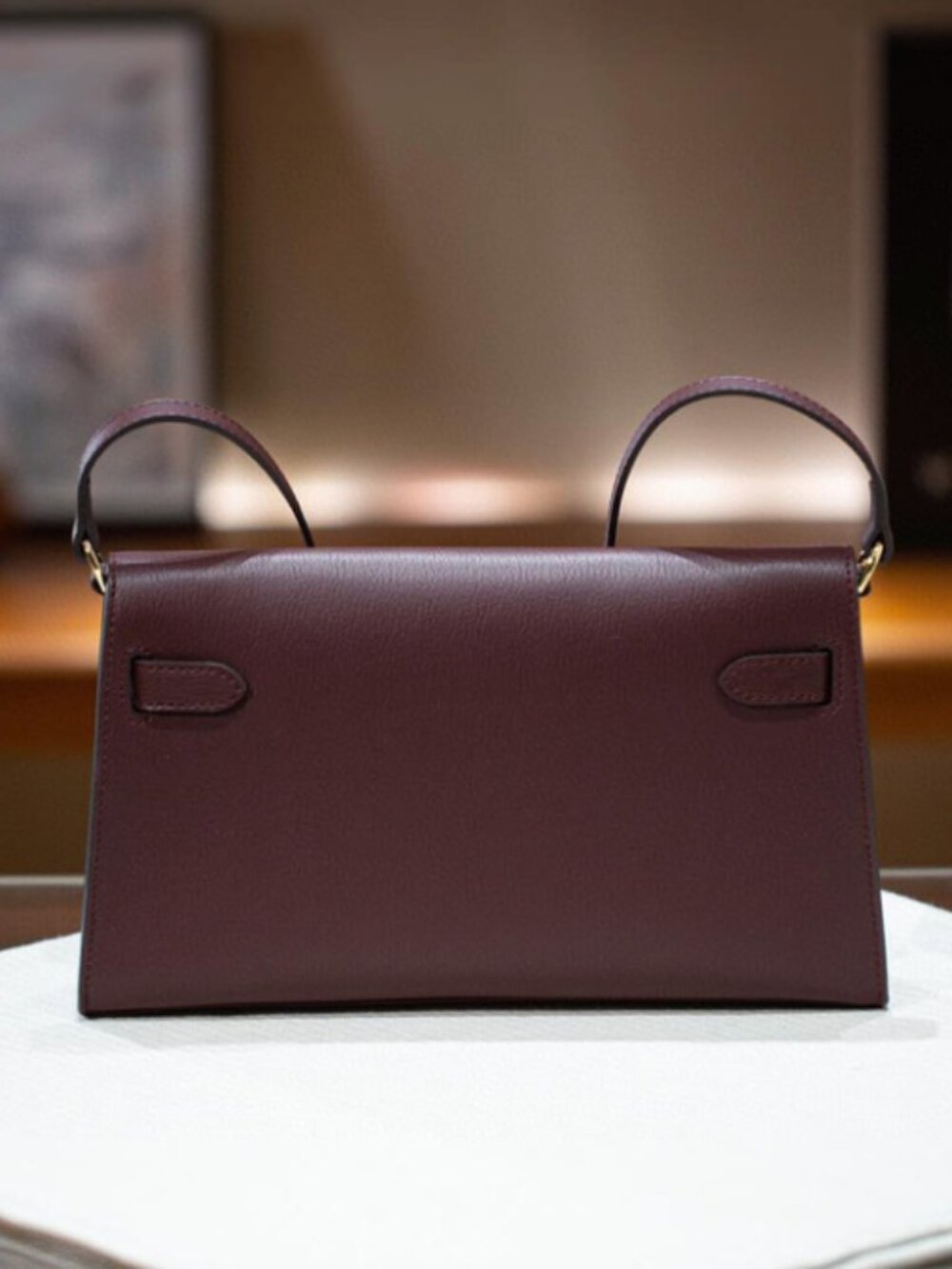 Luxe Leather Shoulder Bag & Clutch | Elegant Structured 90s Aesthetic - Picture 4 of 9